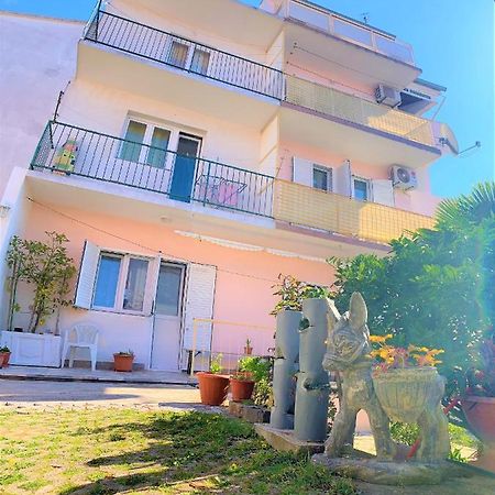 Roko Apartment House Primošten Exterior foto