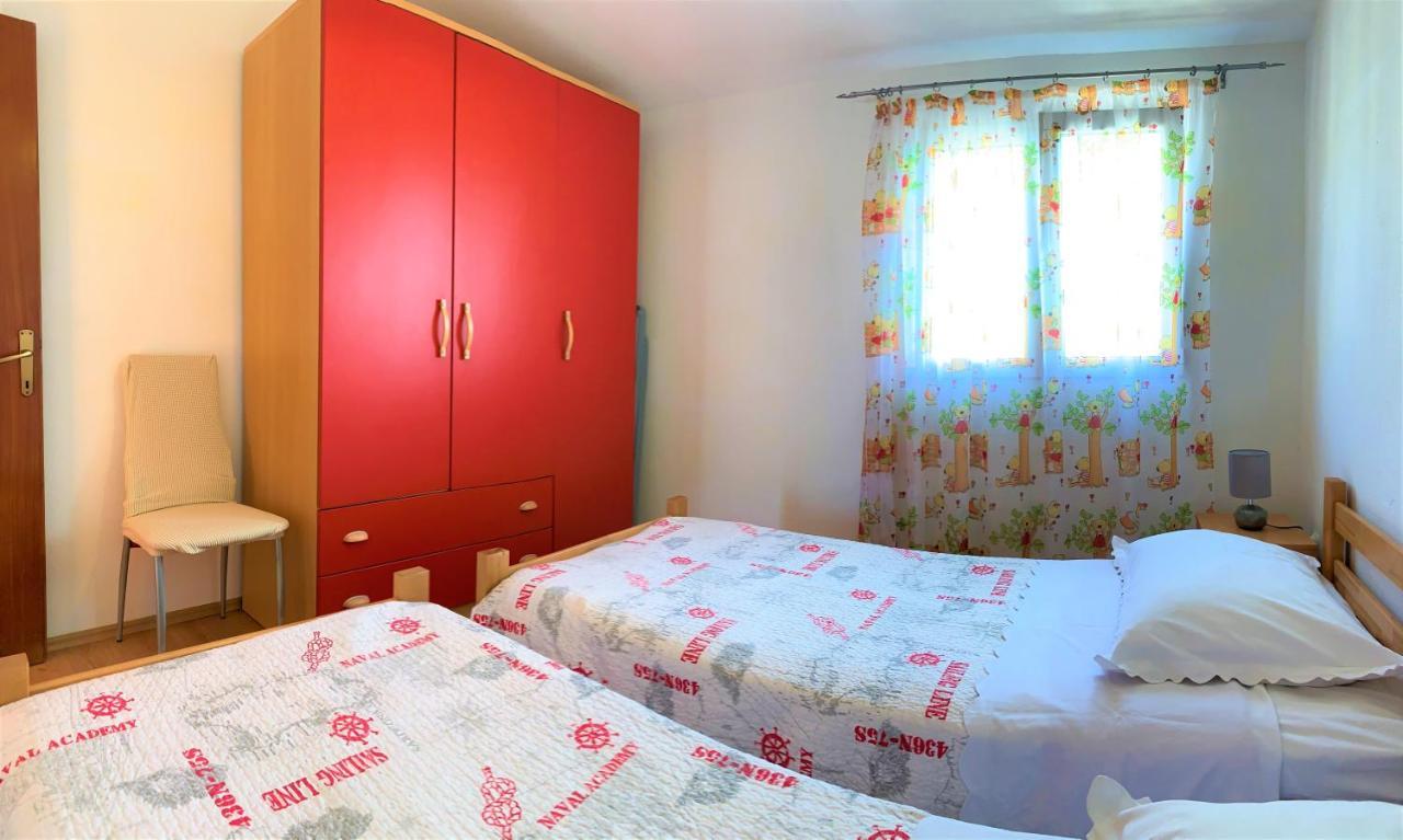 Roko Apartment House Primošten Exterior foto